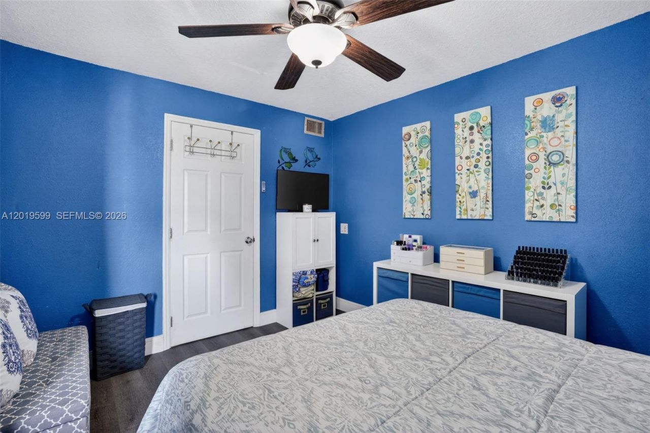 10750 S Golfview Dr , Pembroke Pines, FL 33026 Photo