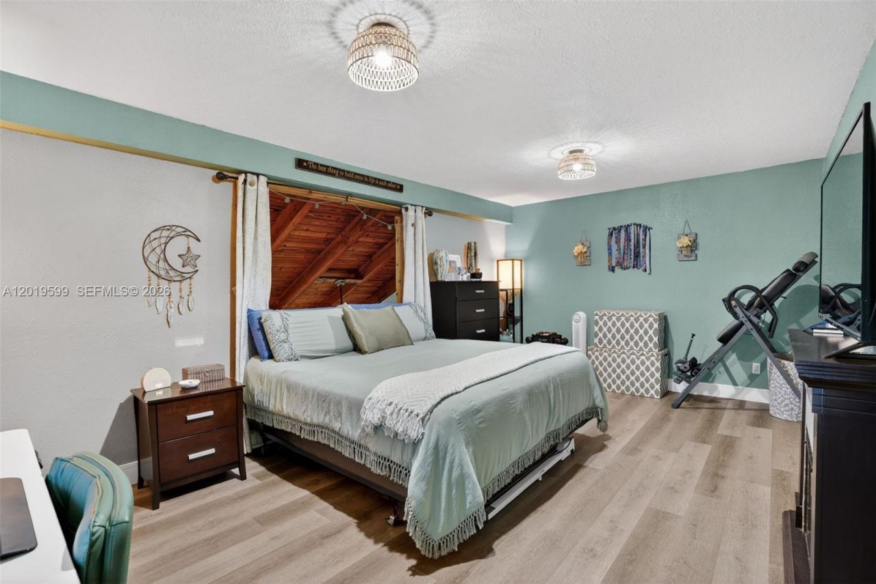 10750 S Golfview Dr , Pembroke Pines, FL 33026 Photo