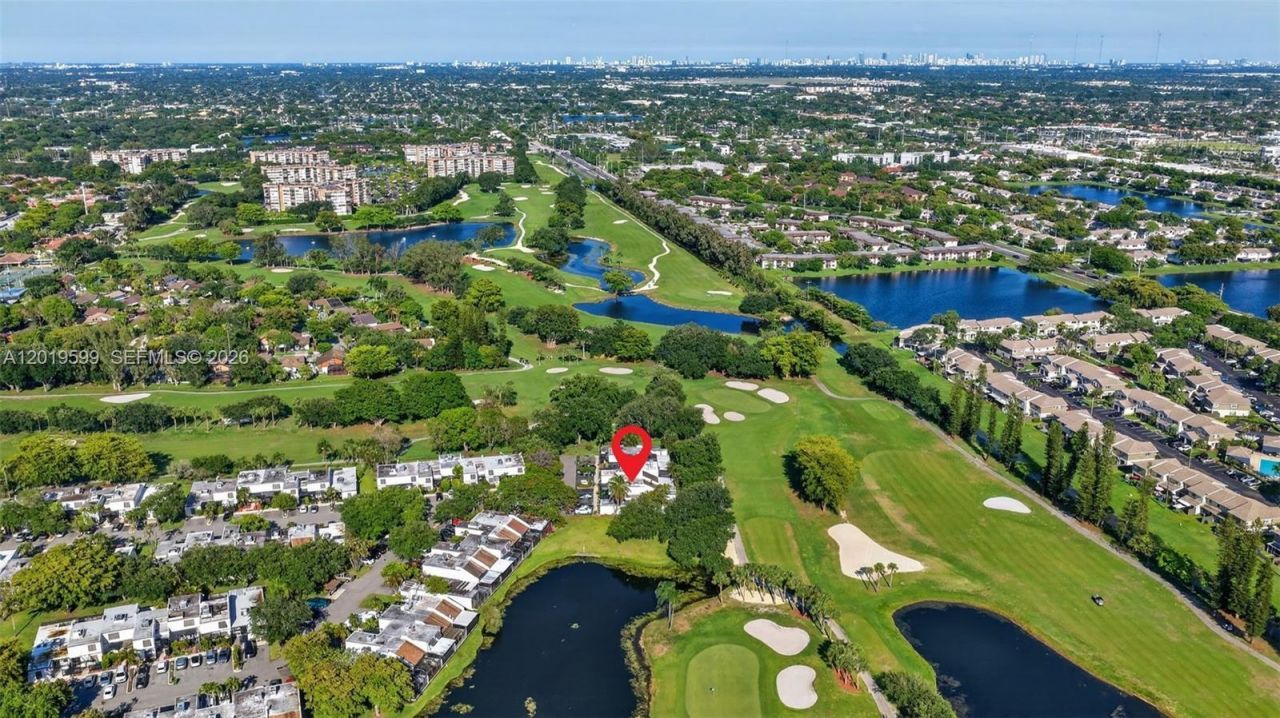 10750 S Golfview Dr , Pembroke Pines, FL 33026 Photo