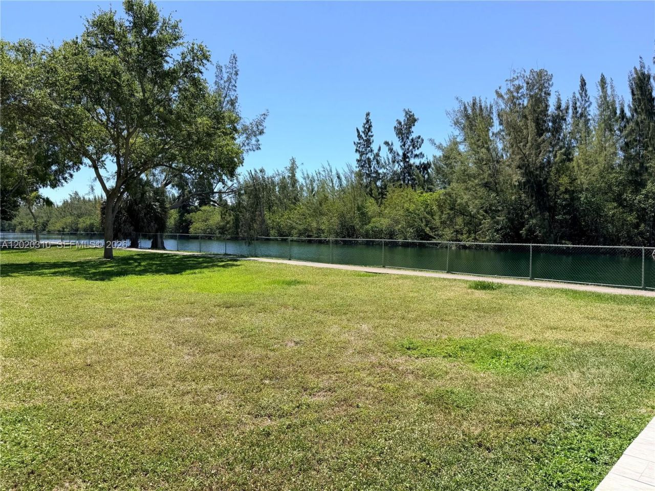 8240 SW 210th St , Unit 302, Cutler Bay, FL 33189 Photo