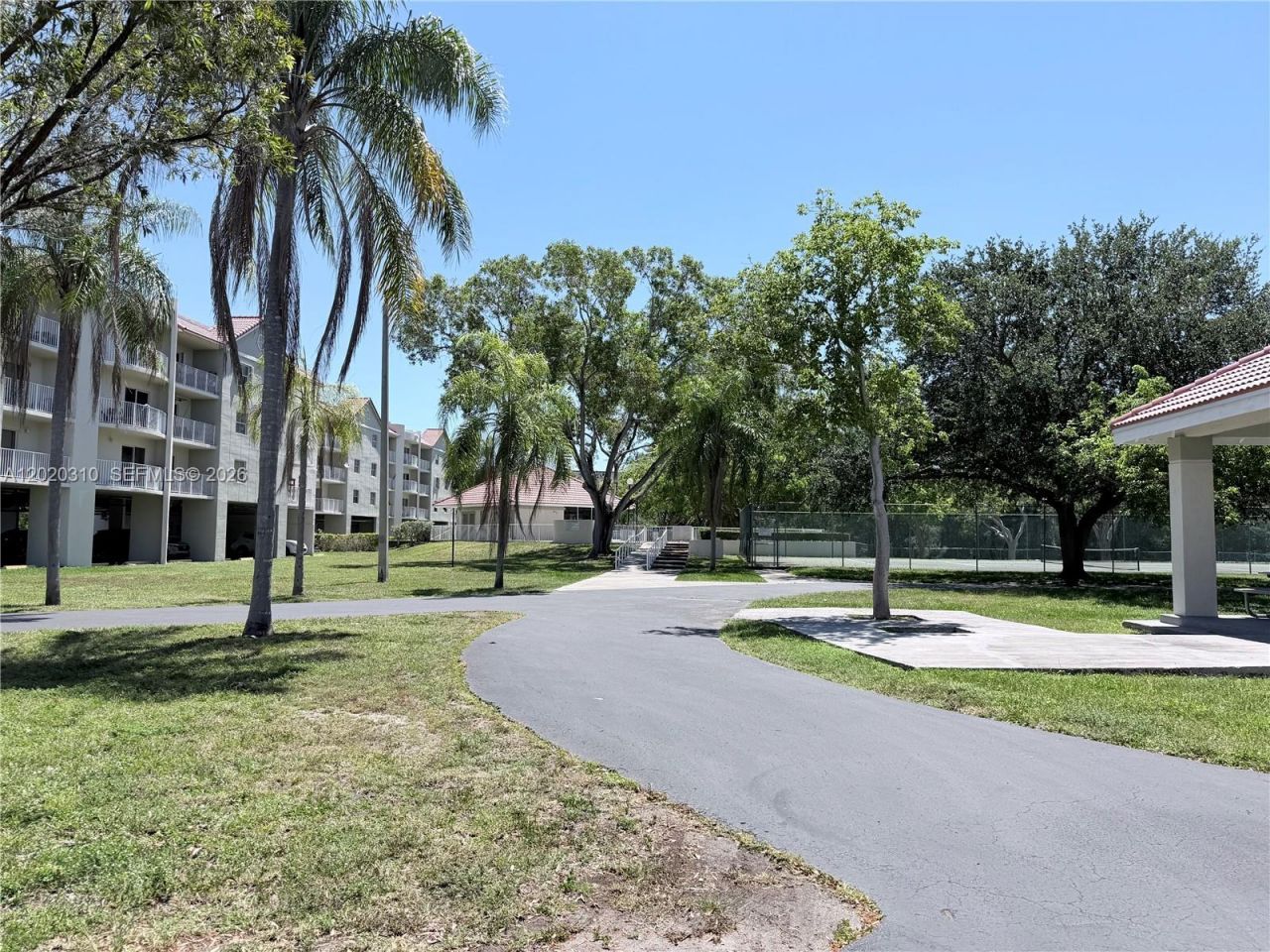 8240 SW 210th St , Unit 302, Cutler Bay, FL 33189 Photo