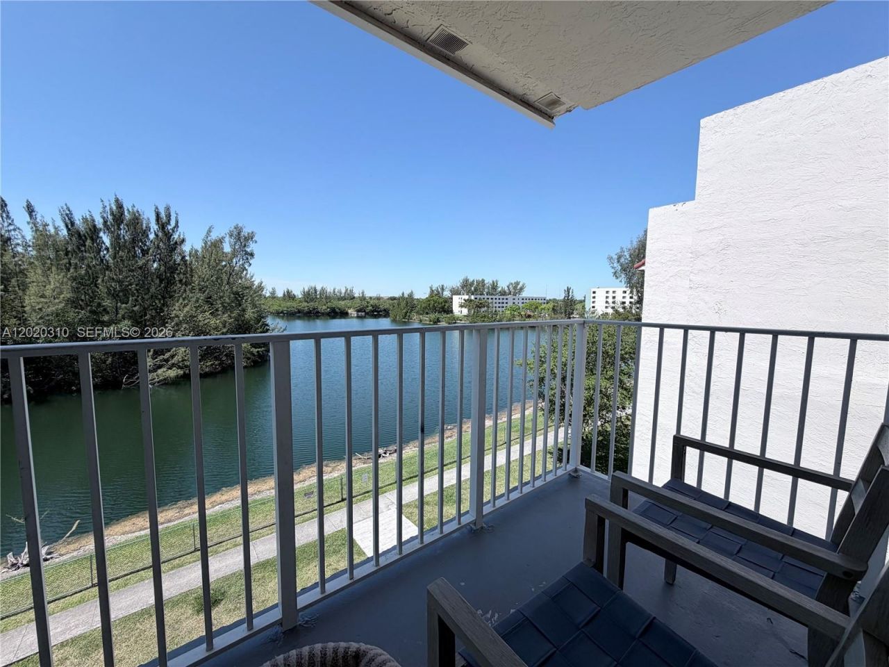 8240 SW 210th St , Unit 302, Cutler Bay, FL 33189 Photo