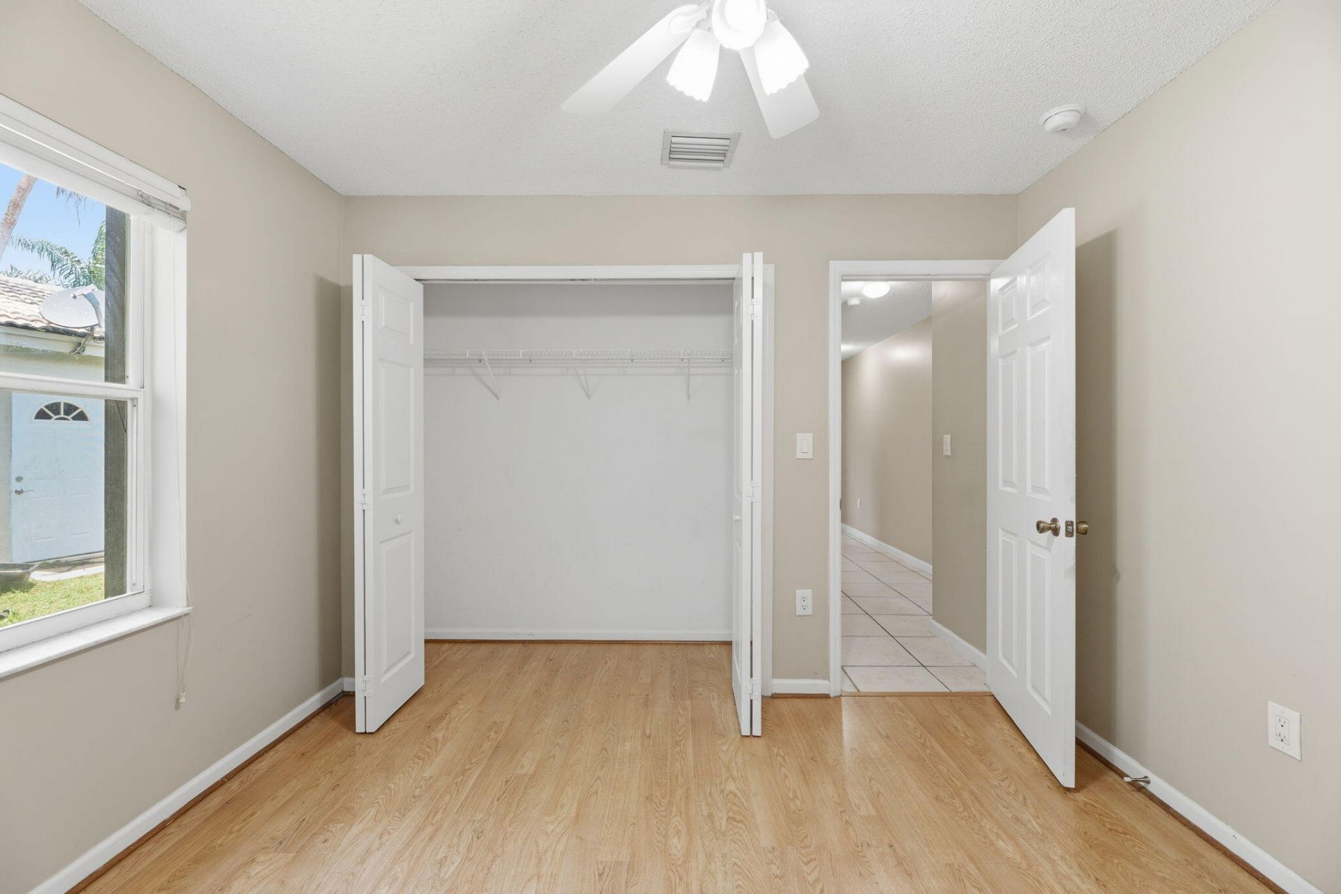345 W Cypress Cove Circle, Davie, FL 33325 Photo