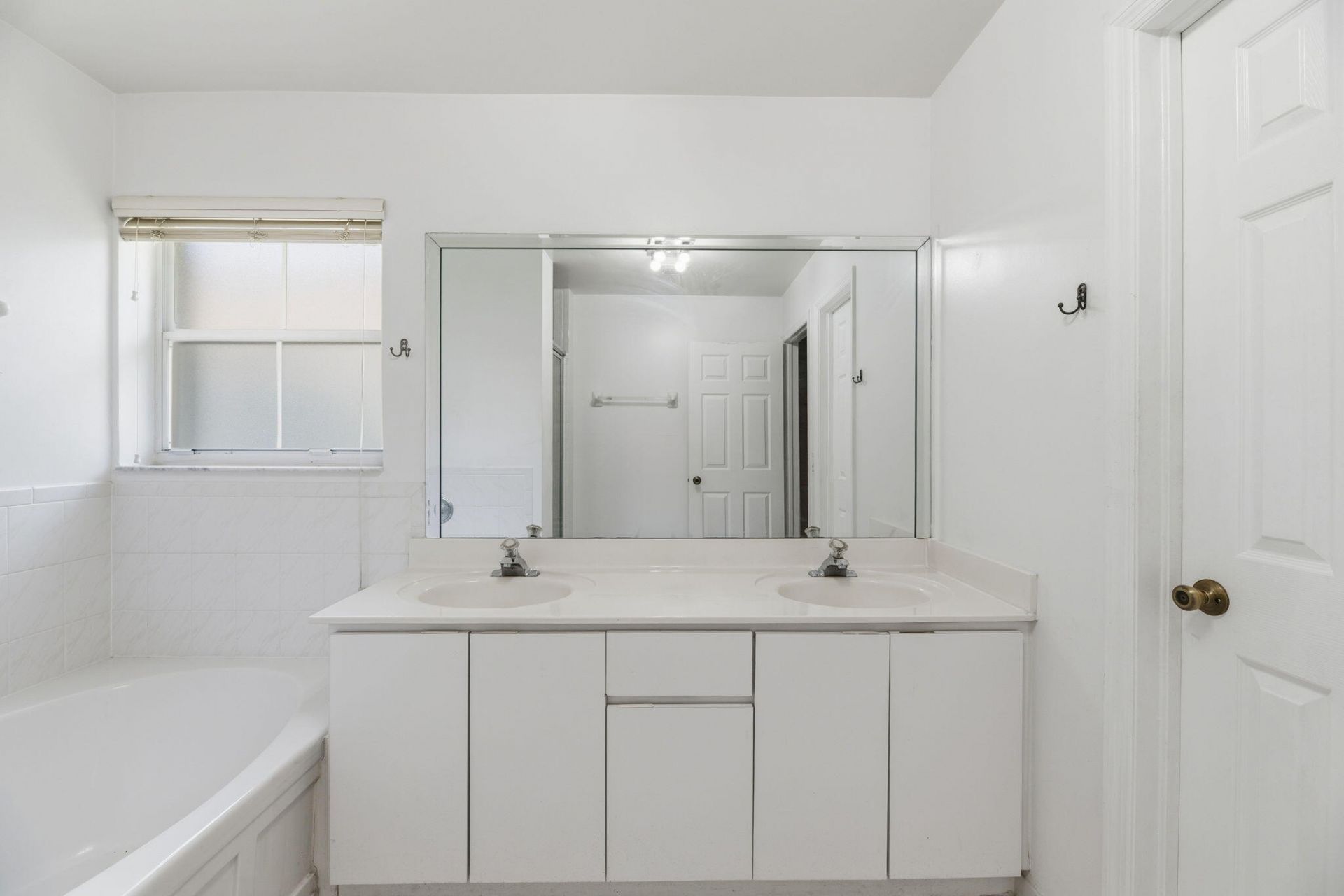 345 W Cypress Cove Circle, Davie, FL 33325 Photo