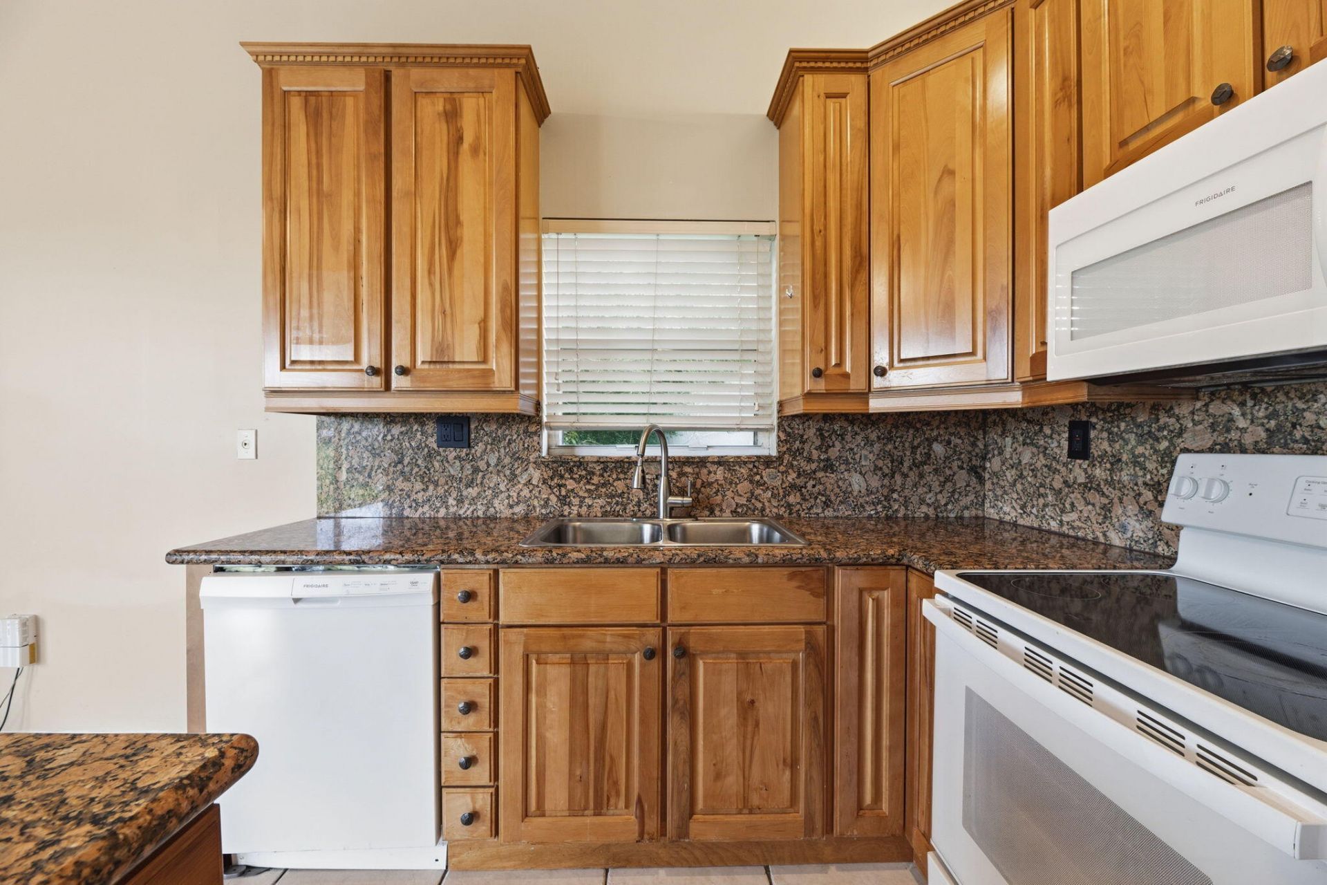 345 W Cypress Cove Circle, Davie, FL 33325 Photo