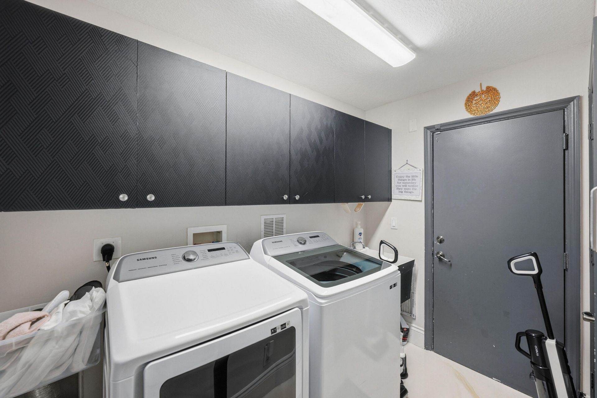 5947 NW 54th Circle, Coral Springs, FL 33067 Photo