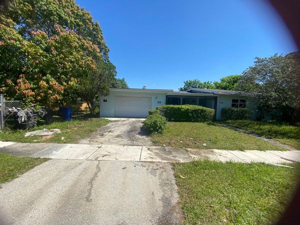 1307 NW 15th Place, Fort Lauderdale, FL 33311