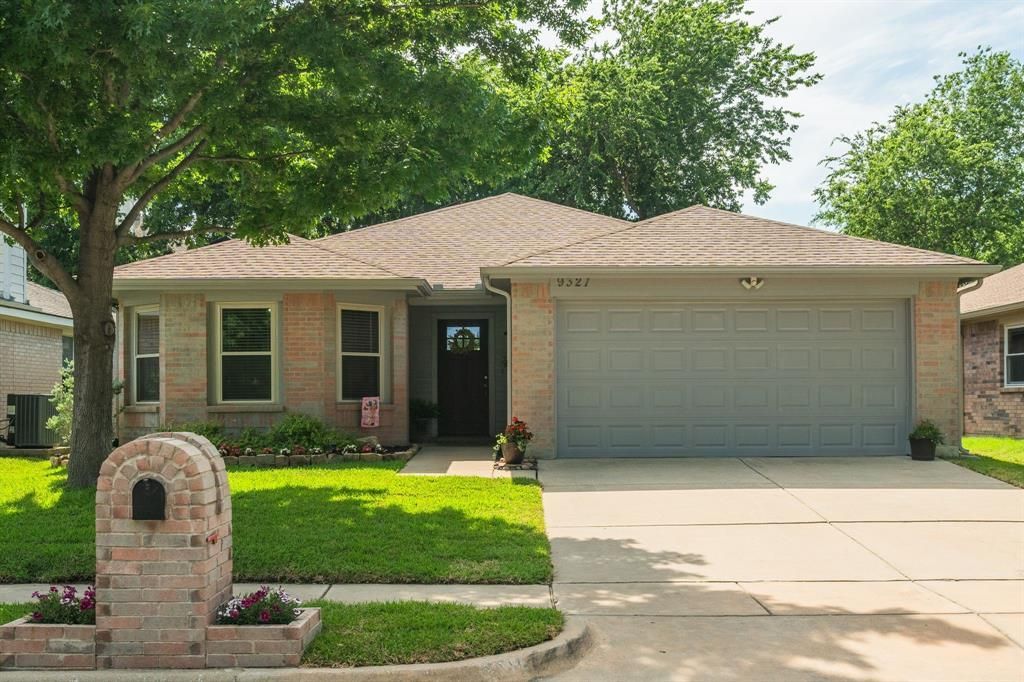 9321 Goldenview Drive, Fort Worth, TX 76244 Main Photo