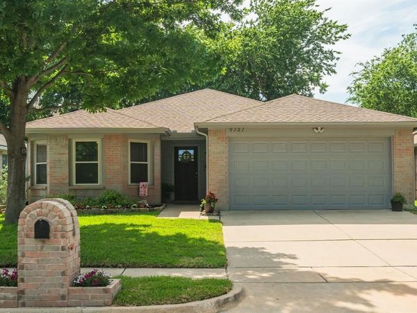 9321 Goldenview Drive, Fort Worth, TX 76244