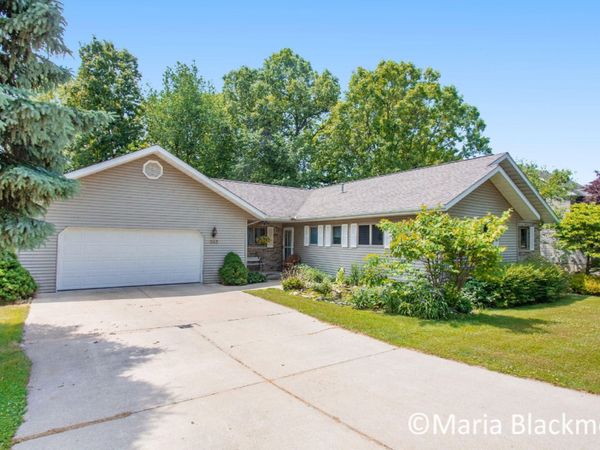 947 Southview Drive, Ionia, MI 48846