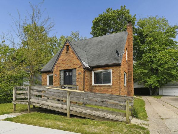 1017 Mcallister Avenue, Benton Harbor, MI 49022