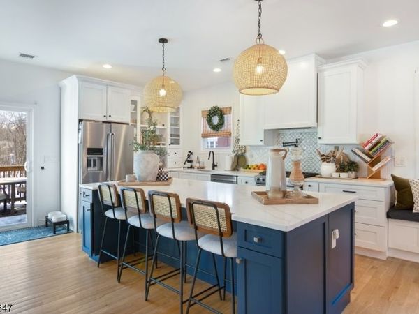 9 Apache Trl, Rockaway, NJ 07866