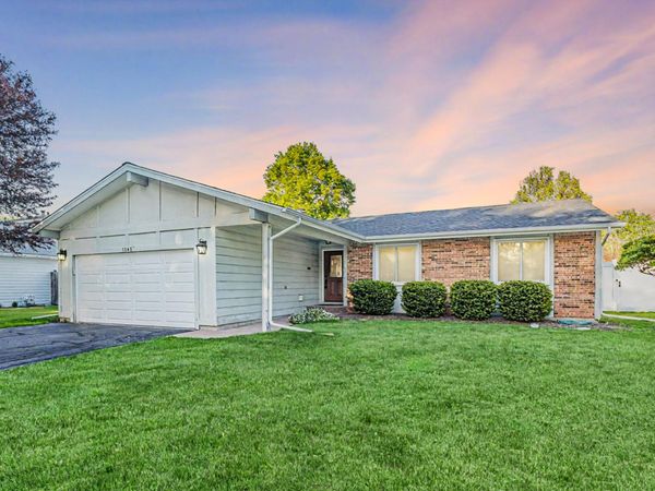 1145 N Thackeray Drive , Palatine, IL 60067