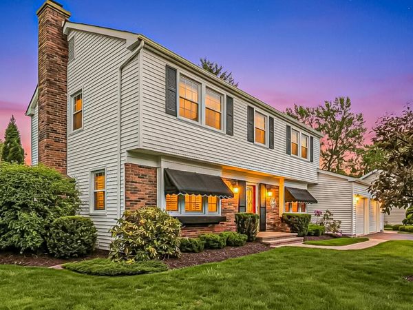 5 Knight Hill Lane , Buffalo Grove, IL 60089