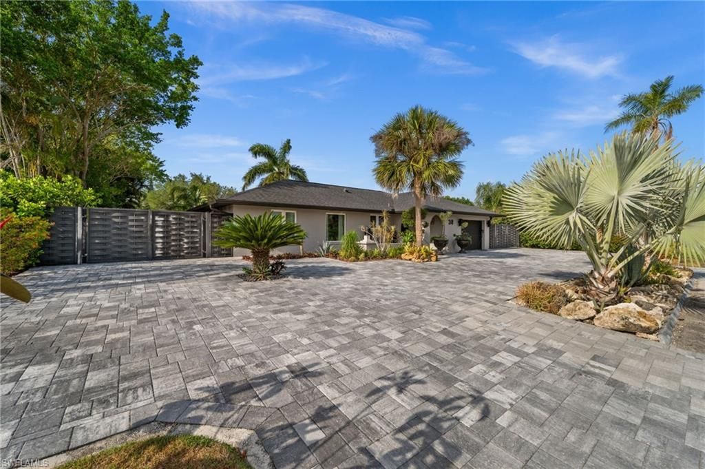 38 Willoughby Dr, Naples, FL 34110 Photo