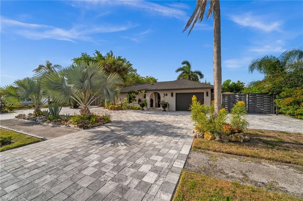 38 Willoughby Dr, Naples, FL 34110 Photo