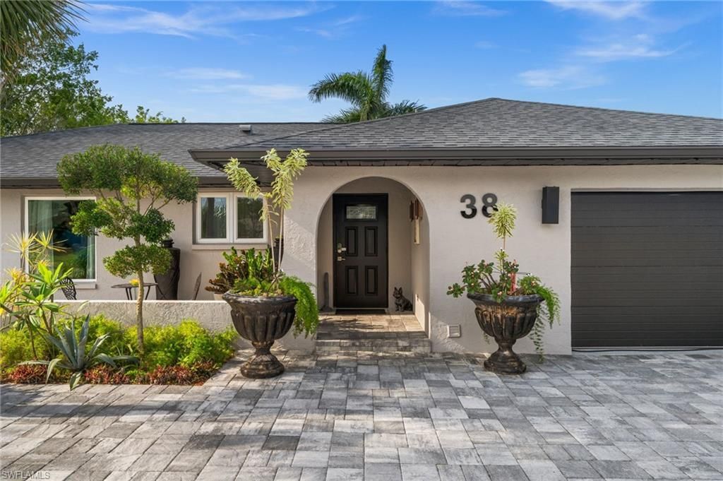 38 Willoughby Dr, Naples, FL 34110 Photo