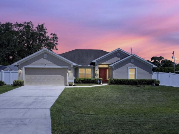 1991 SW Diamond Street, Port St. Lucie, FL 34953