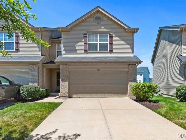 627 Country Heights Drive , Lake St Louis, MO 63367