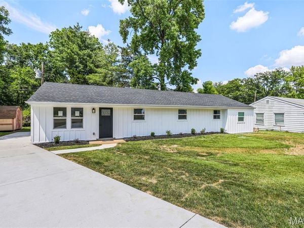 715 Westchester Court , Kirkwood, MO 63122