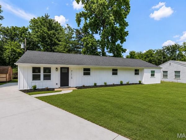 715 Westchester Court , Kirkwood, MO 63122