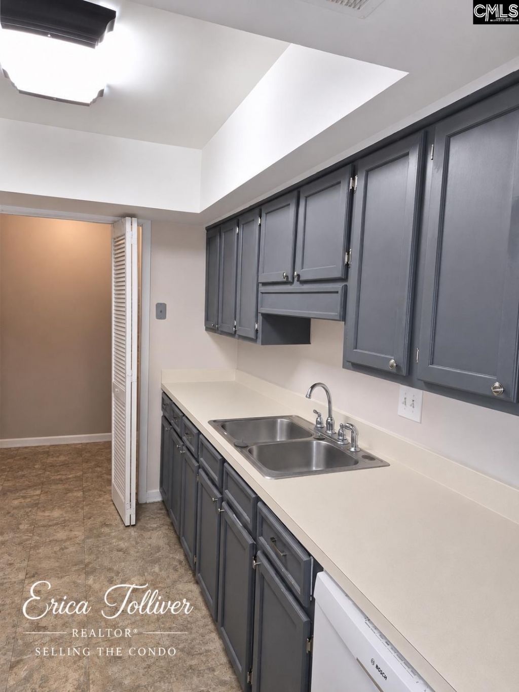 6002 Village Creek Drive  Photo 5