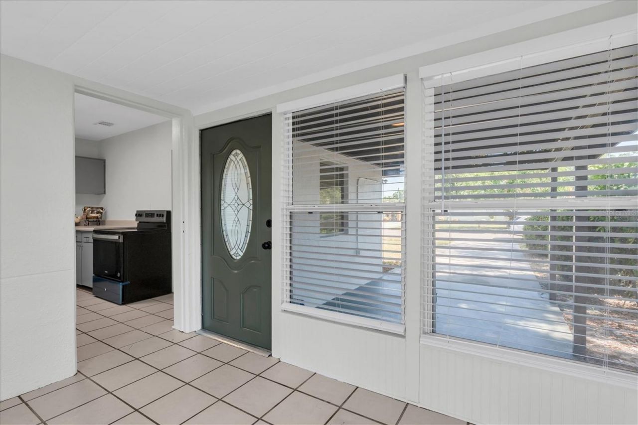 1221 53rd Avenue N, Saint Petersburg, FL 33703 Photo