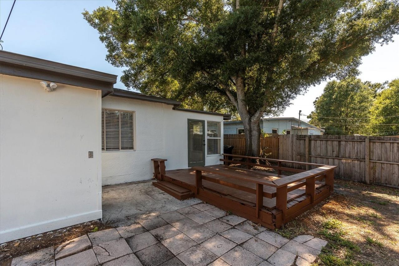1221 53rd Avenue N, Saint Petersburg, FL 33703 Photo