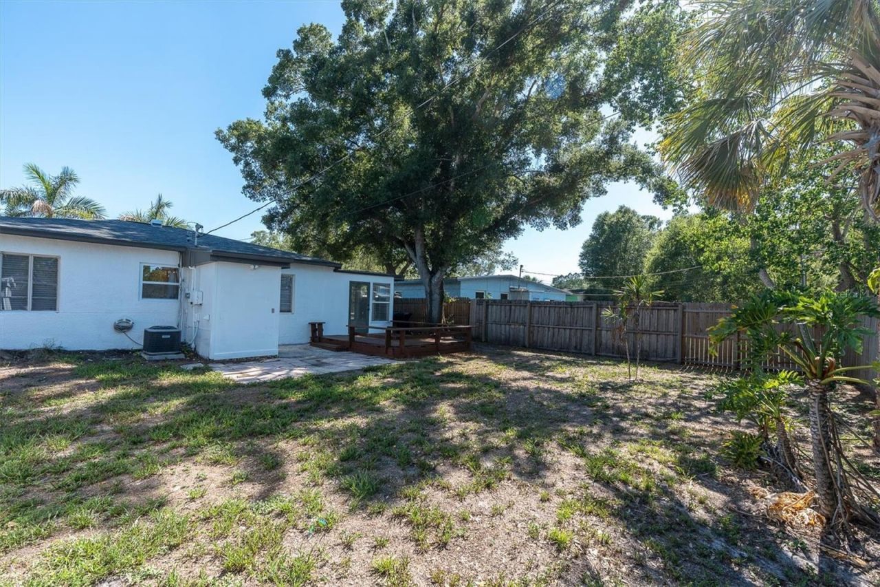 1221 53rd Avenue N, Saint Petersburg, FL 33703 Photo
