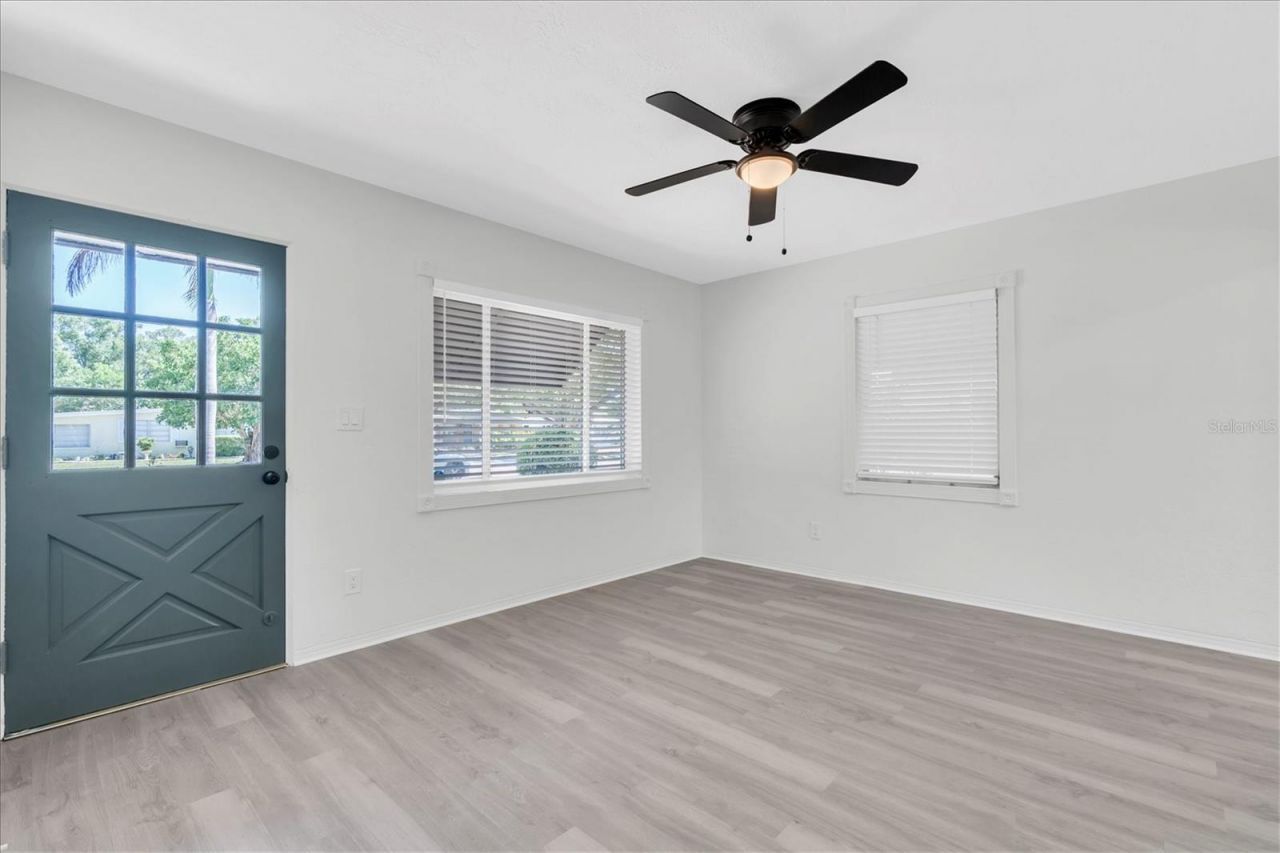 1221 53rd Avenue N, Saint Petersburg, FL 33703 Photo