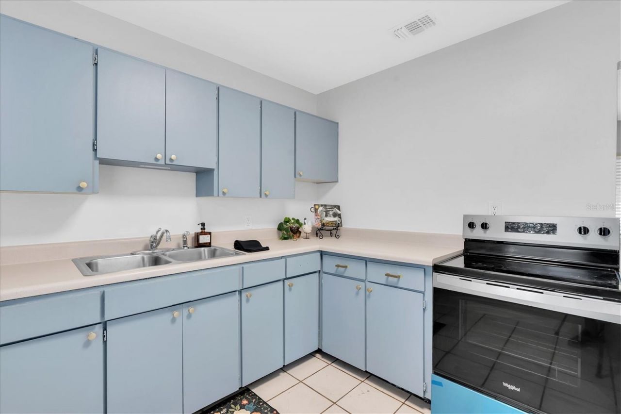 1221 53rd Avenue N, Saint Petersburg, FL 33703 Photo