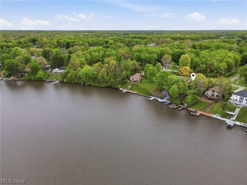 1537 Lake Crest Drive, Roaming Shores, OH 44084 Photo 12