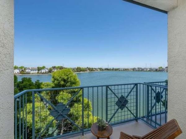 300 Baltic Circle , Unit 318, Redwood City, CA 94065
