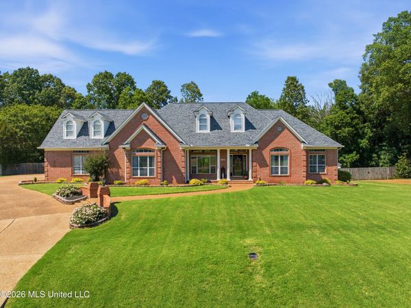 2582 Dickens Place Drive, Southaven, MS 38671
