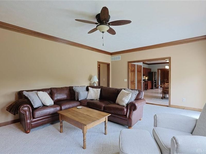 638 Primrose Lane, Tipp City, OH 45371 Photo 15