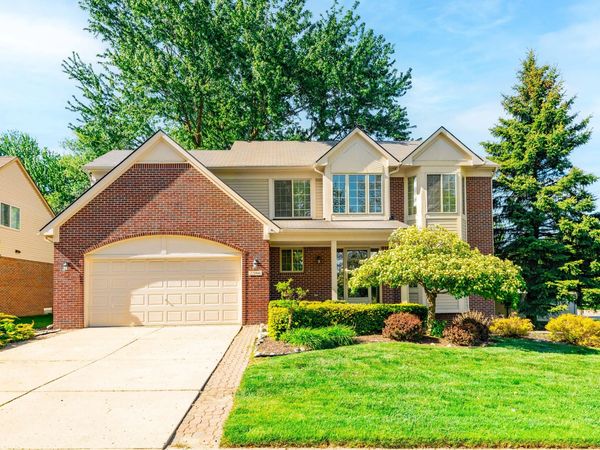 22006 Cherrywood Road, Woodhaven, MI 48183