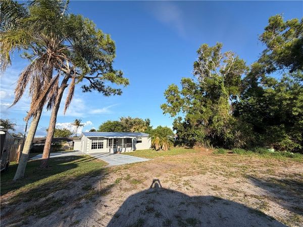 3277 SE Birch Avenue, Stuart, FL 34997
