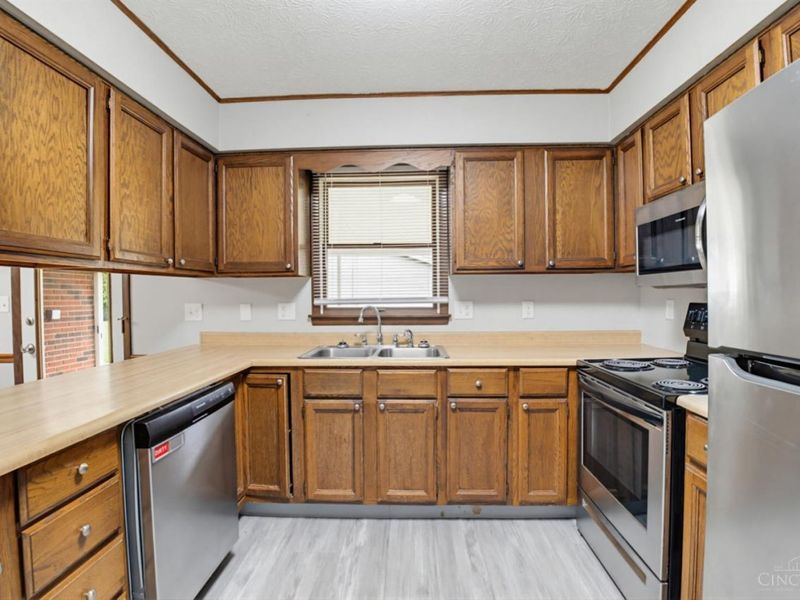 2456 Bendel Drive, Turtle Creek Twp, OH 45044 Photo 13