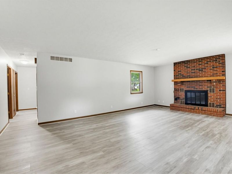 2456 Bendel Drive, Turtle Creek Twp, OH 45044 Photo 6