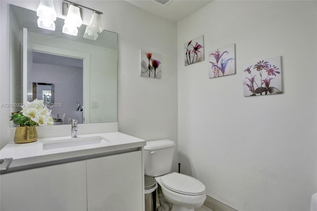 10265 NW 72nd Ter, Doral, FL 33178 Photo