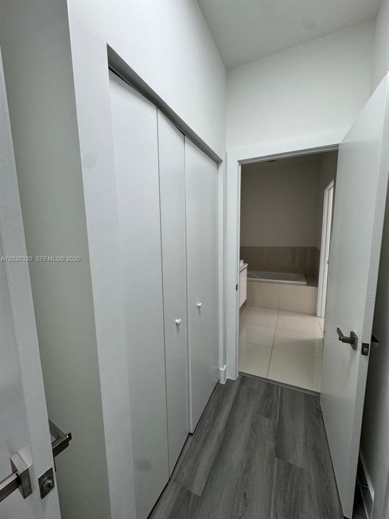 10265 NW 72nd Ter, Doral, FL 33178 Photo