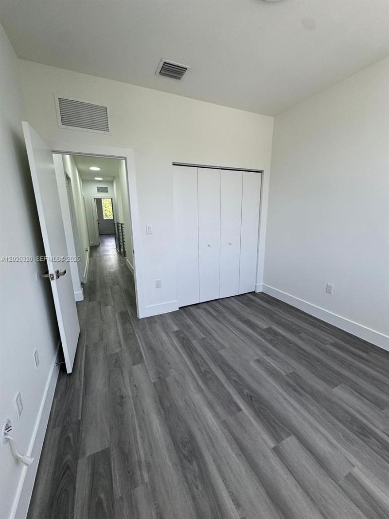 10265 NW 72nd Ter, Doral, FL 33178 Photo