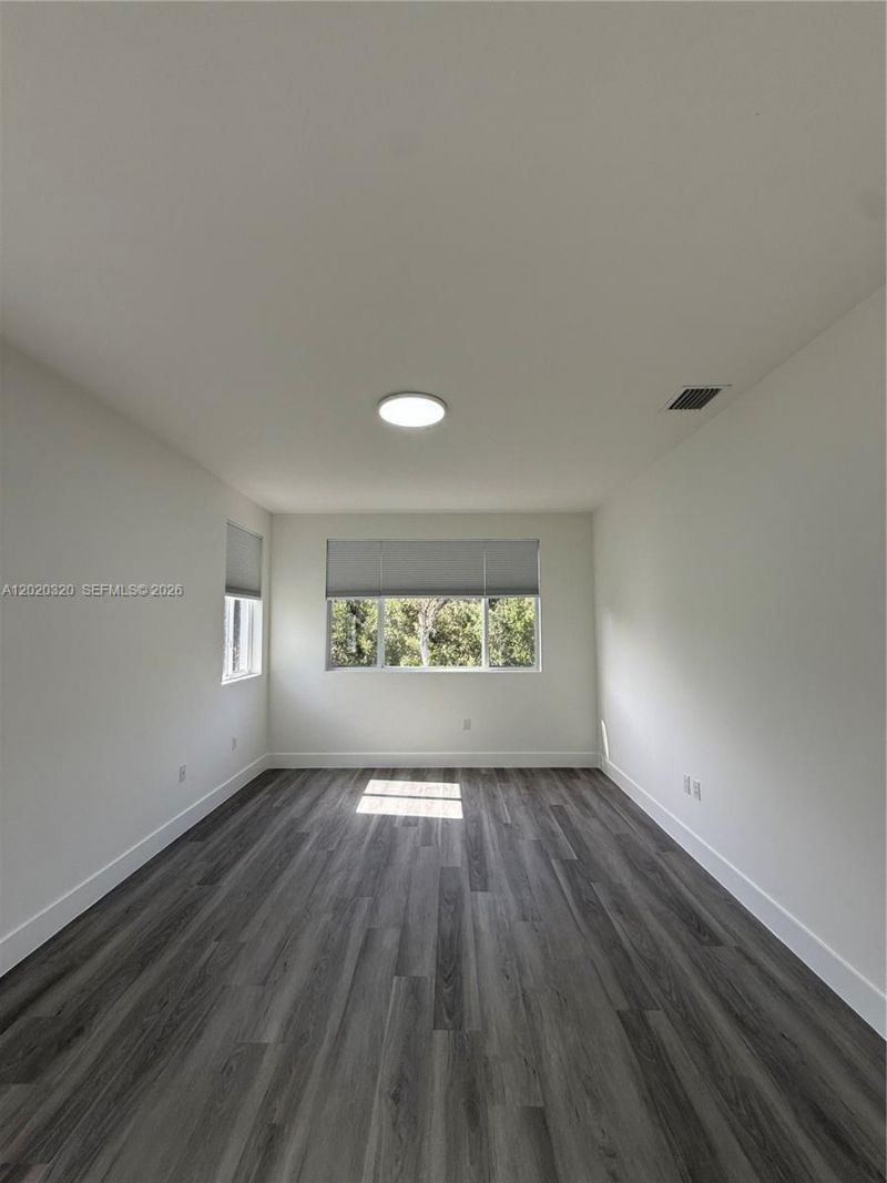 10265 NW 72nd Ter, Doral, FL 33178 Photo