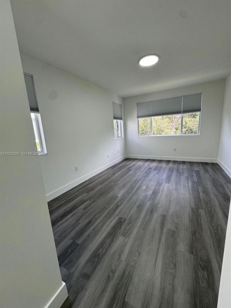 10265 NW 72nd Ter, Doral, FL 33178 Photo