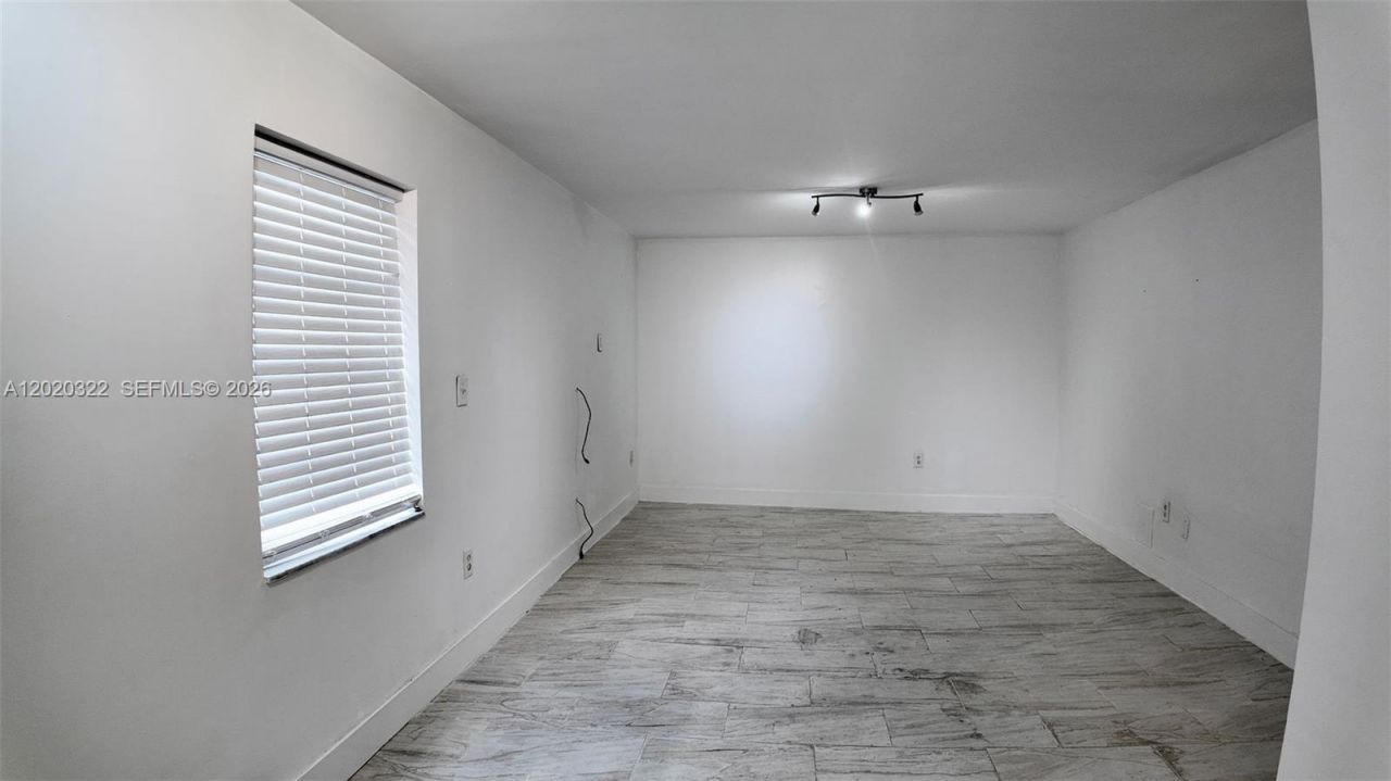2138 SW 6th St , Unit 101, Miami, FL 33135 Photo