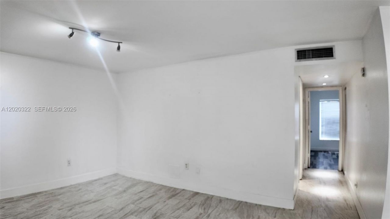 2138 SW 6th St , Unit 101, Miami, FL 33135 Photo