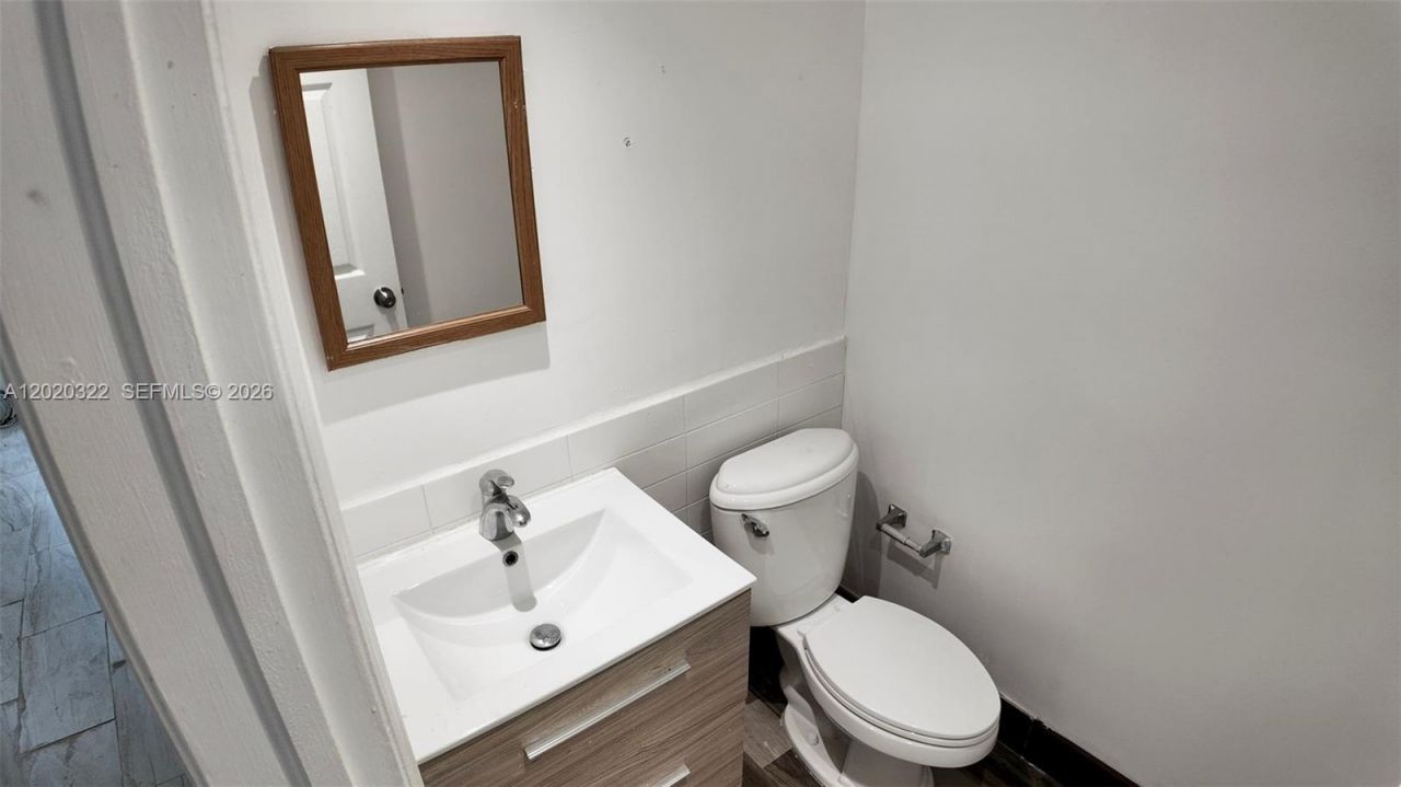 2138 SW 6th St , Unit 101, Miami, FL 33135 Photo