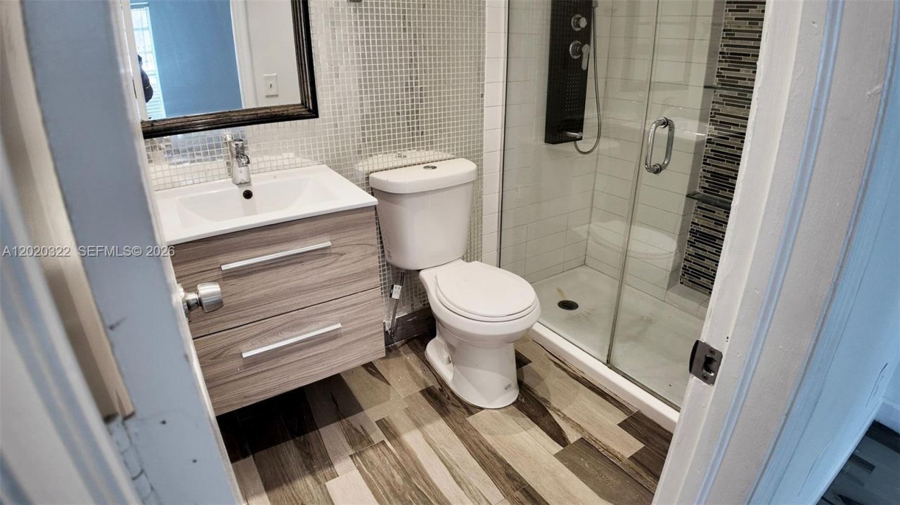2138 SW 6th St , Unit 101, Miami, FL 33135 Photo