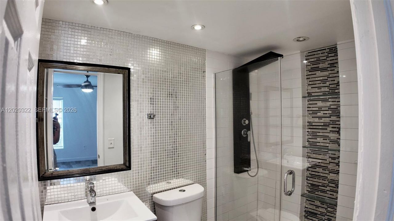 2138 SW 6th St , Unit 101, Miami, FL 33135 Photo