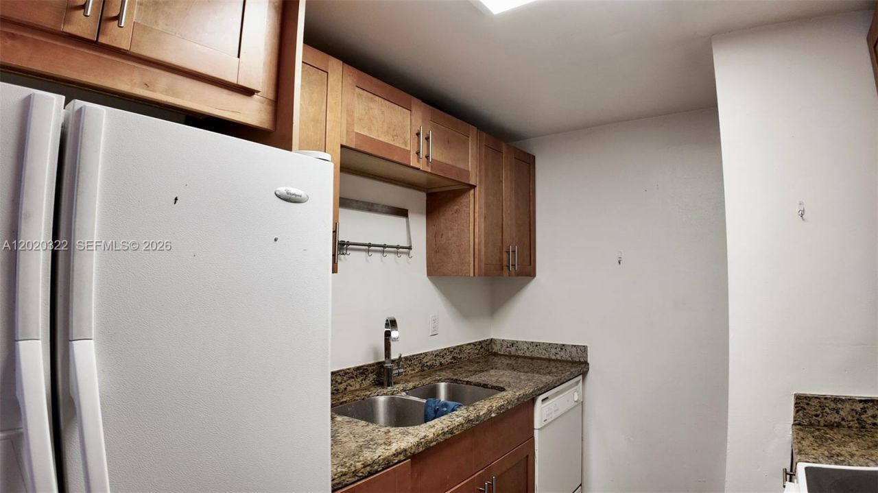 2138 SW 6th St , Unit 101, Miami, FL 33135 Photo